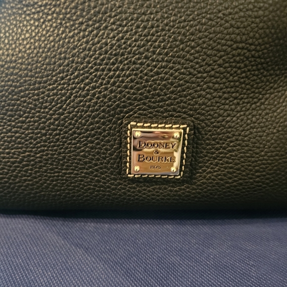 Dooney&Bourke Pebbled Grain Tassel Shoulder Bag "NWT" - Picture 9 of 10